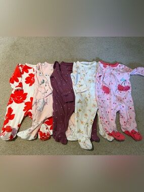 Bundle (5 total) baby girl bodysuits size 0-3M & 3M